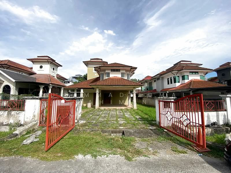 Bungalow for Sale in Taman Astana Indah (Bangi) - Muhammad Iqmal Rahiman - Exterior - PropertyGuru.com.my