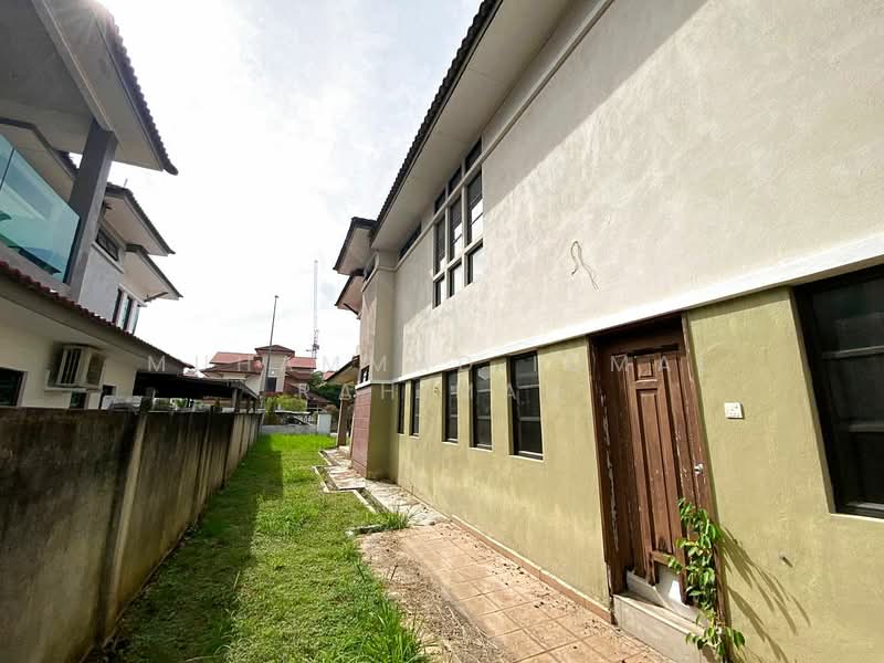 Bungalow for Sale in Taman Astana Indah (Bangi) - Muhammad Iqmal Rahiman - Exterior - PropertyGuru.com.my