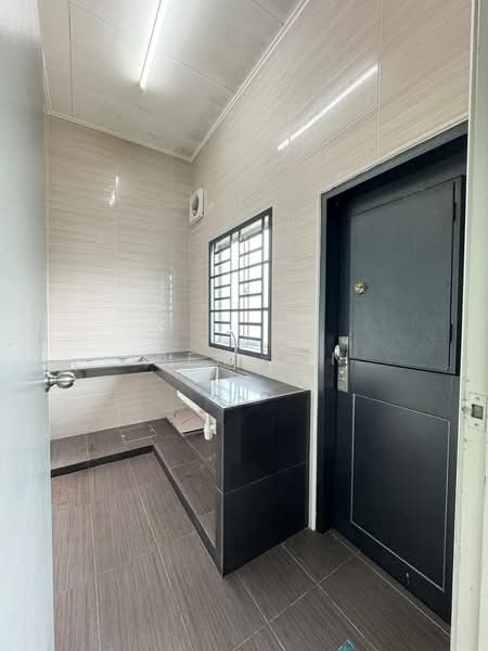 1-storey Terraced House for Sale in Bandar Indahpura (Kulai) - Iden Tan - Kitchen - PropertyGuru.com.my