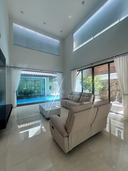 Rumah Banglo untuk Disewa di Mont Kiara (Kuala Lumpur) - Sonia Hartono - Living Room - PropertyGuru.com.my