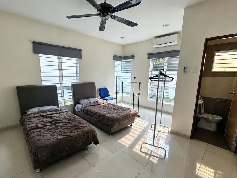 Bungalow House for Sale in Taman Sri Andalas (Klang) - Tabris Wong - Bedroom - PropertyGuru.com.my