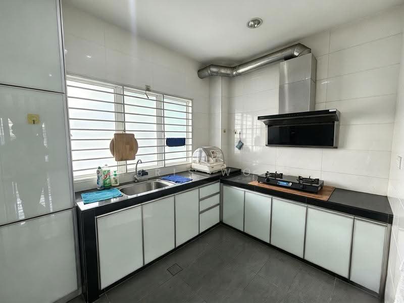 Bungalow House for Sale in Taman Sri Andalas (Klang) - Tabris Wong - Kitchen - PropertyGuru.com.my