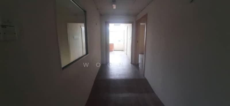 Office for Rent in Taman Melaka Raya (Melaka City) - Woon . - Corridor - PropertyGuru.com.my