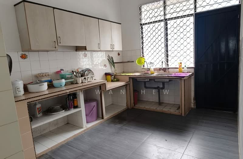 1-storey Terraced House for Sale in Taman Bagan (Butterworth) - Yi Wan Hew - Kitchen - PropertyGuru.com.my
