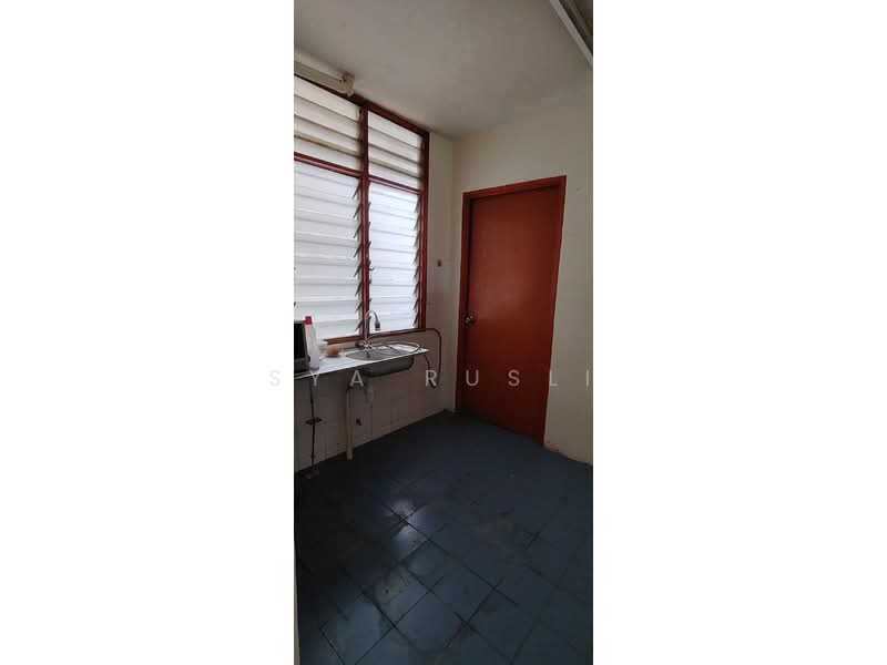 Apartment for Rent at Teratai Apartment - Sya Rusli - Kitchen - PropertyGuru.com.my