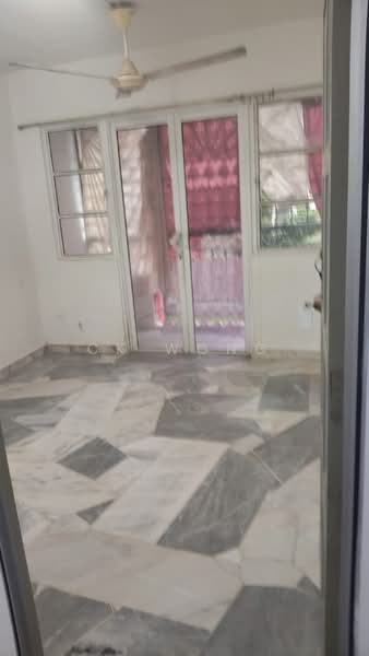 Kondominium untuk Dijual di Genting Court Condominium - CK Wong - Interior - PropertyGuru.com.my
