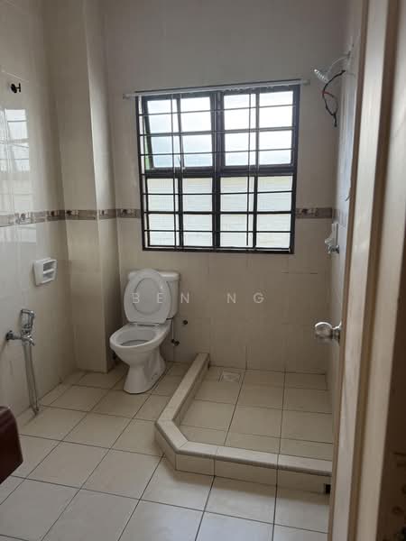 Rumah Teres untuk Disewa di Bandar Puteri Puchong (Puchong) - BEN NG - Bathroom - PropertyGuru.com.my