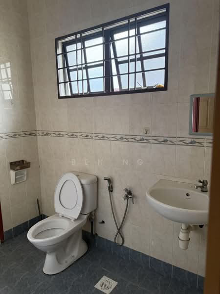 Rumah Teres untuk Disewa di Bandar Puteri Puchong (Puchong) - BEN NG - Bathroom - PropertyGuru.com.my