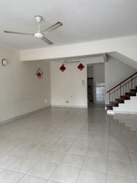 Rumah Teres untuk Disewa di Bandar Puteri Puchong (Puchong) - BEN NG - Living Room - PropertyGuru.com.my