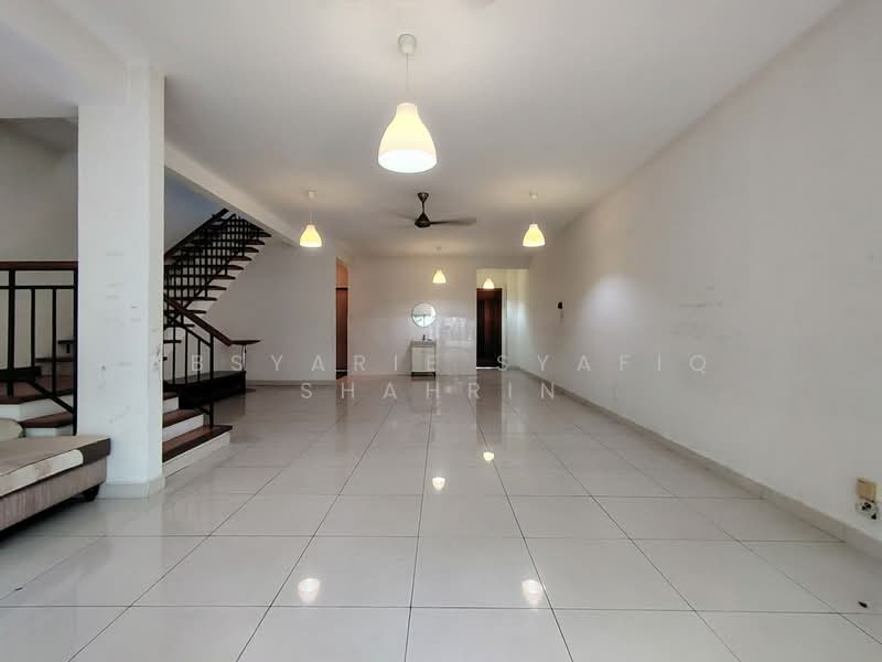 2-storey Terraced House for Sale in Denai Alam (Shah Alam) - Absyarie Syafiq Shahrin - Living Room - PropertyGuru.com.my