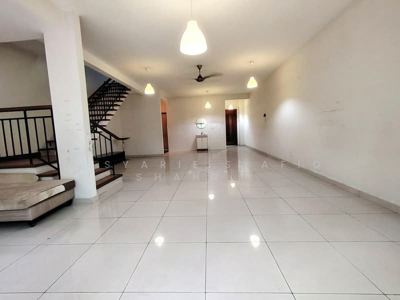 2-storey Terraced House for Sale in Denai Alam (Shah Alam) - Absyarie Syafiq Shahrin - Living Room - PropertyGuru.com.my