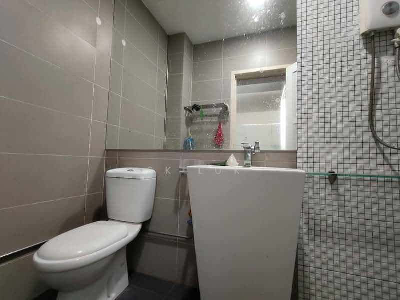 2.5-storey Terraced House for Sale in Taman Sri Hijau (Rawang) - SK Luk - Bathroom - PropertyGuru.com.my