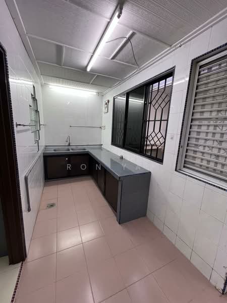 Rumah Teres 2 Tingkat untuk Disewa di Selayang (Selangor) - Ron Yap - Kitchen - PropertyGuru.com.my