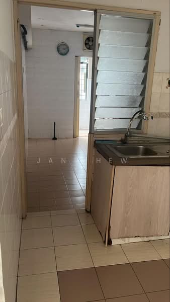 Condominium for Rent at Idaman Putera - Jane Hew - Kitchen - PropertyGuru.com.my