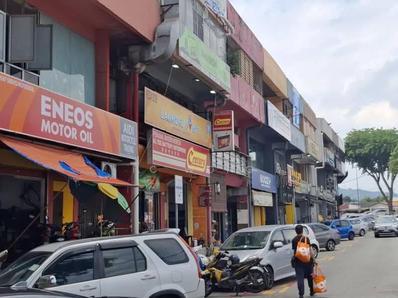 Shop for Rent in Bandar Baru Sri Petaling (Sri Petaling) - FC Wong - Exterior - PropertyGuru.com.my