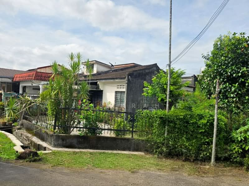 1-storey Terraced House for Sale in Taman Maluri (Cheras) - Azli Ibrahim - Exterior - PropertyGuru.com.my