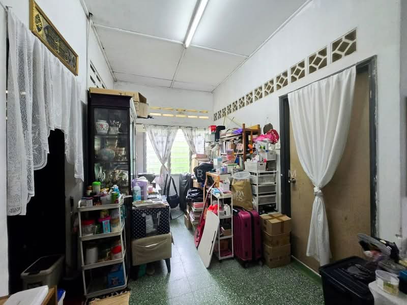 1-storey Terraced House for Sale in Taman Maluri (Cheras) - Azli Ibrahim - Living Room - PropertyGuru.com.my