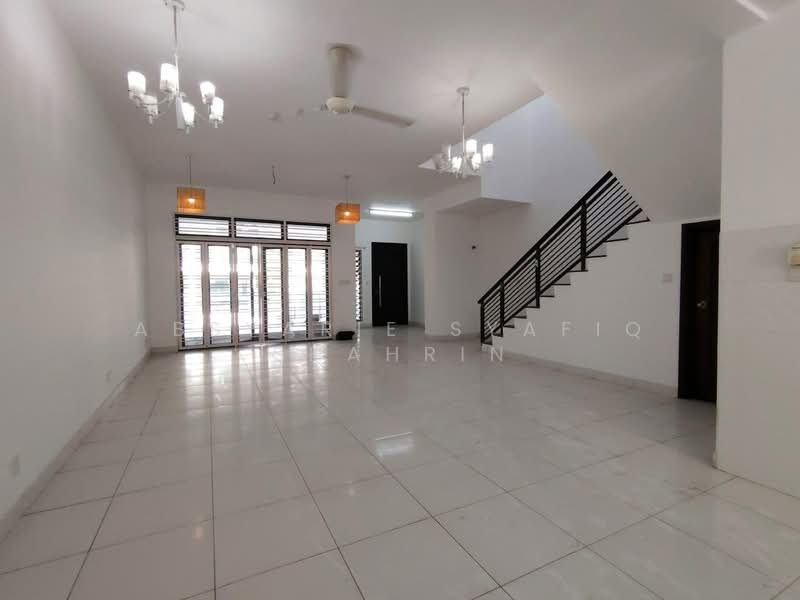 Rumah Teres 2 Tingkat untuk Dijual di Denai Alam (Shah Alam) - Absyarie Syafiq Shahrin - Living Room - PropertyGuru.com.my