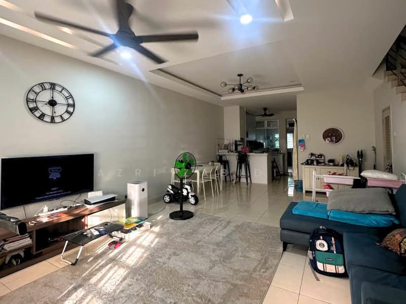 Rumah Teres untuk Disewa di Bandar Puteri Klang (Klang) - Azri Zabidin - Living Room - PropertyGuru.com.my
