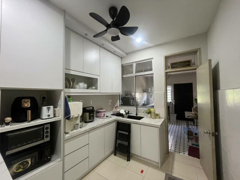 Rumah Teres untuk Disewa di Bandar Puteri Klang (Klang) - Azri Zabidin - Kitchen - PropertyGuru.com.my