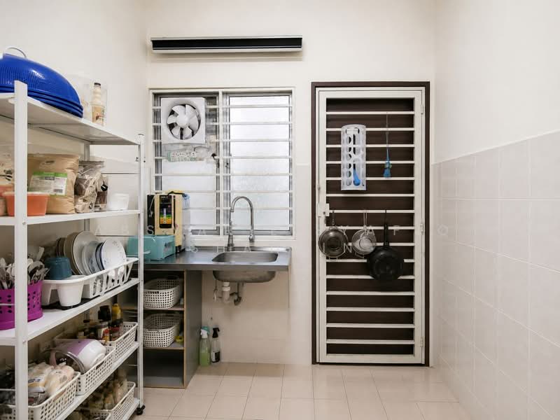 2-storey Terraced House for Sale in Denai Alam (Shah Alam) - Absyarie Syafiq Shahrin - Kitchen - PropertyGuru.com.my