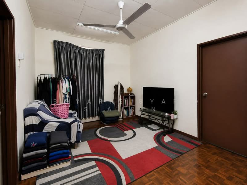 2-storey Terraced House for Sale in Denai Alam (Shah Alam) - Absyarie Syafiq Shahrin - Living Room - PropertyGuru.com.my
