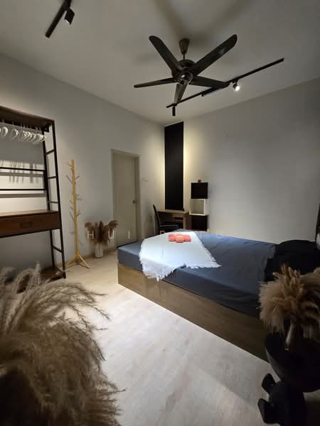 Condominium for Rent at Parkhill Residence - Hui Ping - Master Bedroom - PropertyGuru.com.my