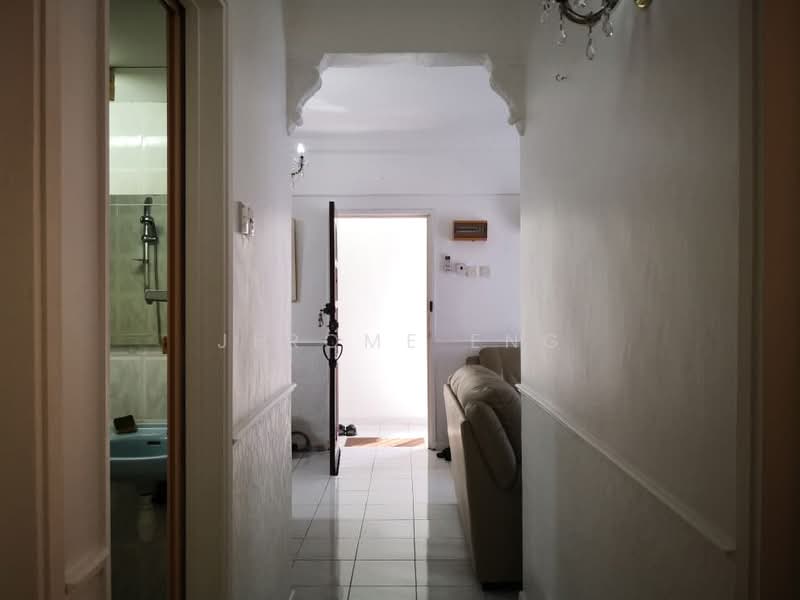 Kondominium untuk Dijual di Villa Condominium - Jerome Eng - Corridor - PropertyGuru.com.my