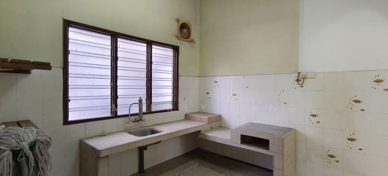 Rumah Banglo untuk Dijual di Seri Kembangan (Selangor) - Kimberly Yang - Kitchen - PropertyGuru.com.my
