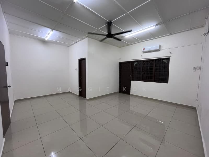 Rumah Teres 2 Tingkat untuk Disewa di Serdang Raya (Seri Kembangan) - Maggie Kok - Interior - PropertyGuru.com.my