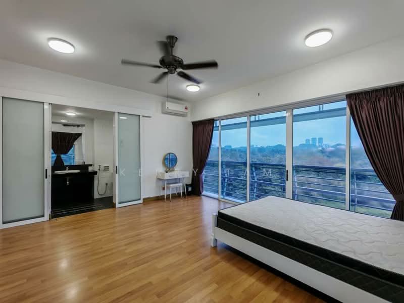 Kondominium untuk Dijual di The Plaza Condominium - Kerry Tam - Bedroom - PropertyGuru.com.my