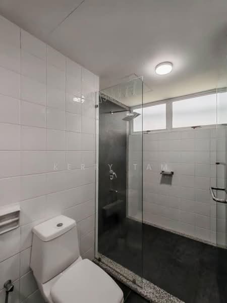 Kondominium untuk Dijual di The Plaza Condominium - Kerry Tam - Bathroom - PropertyGuru.com.my
