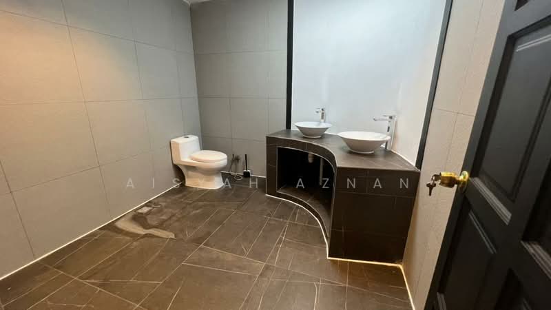 Bungalow for Rent in Titiwangsa (Kuala Lumpur) - Aisyah Aznan - Bathroom - PropertyGuru.com.my