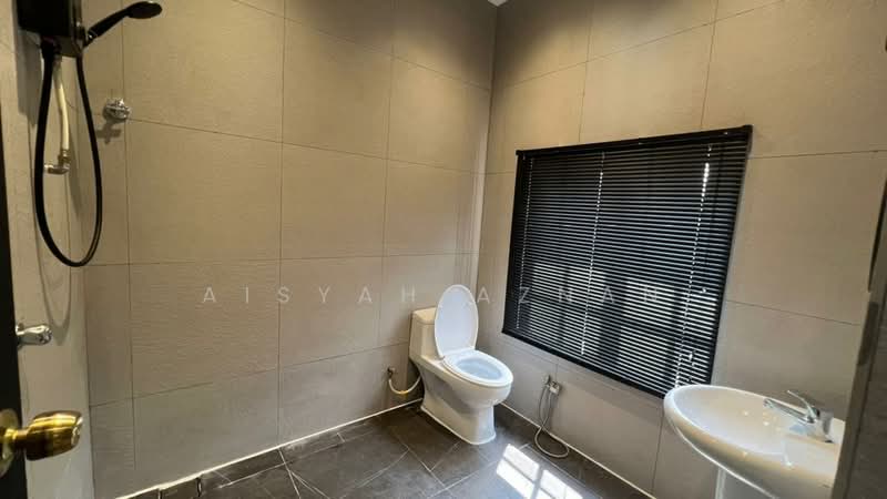 Bungalow for Rent in Titiwangsa (Kuala Lumpur) - Aisyah Aznan - Bathroom - PropertyGuru.com.my