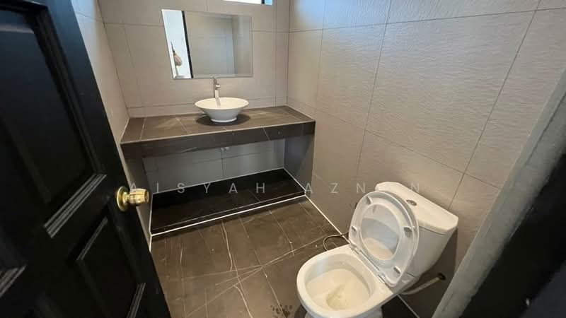 Bungalow for Rent in Titiwangsa (Kuala Lumpur) - Aisyah Aznan - Bathroom - PropertyGuru.com.my
