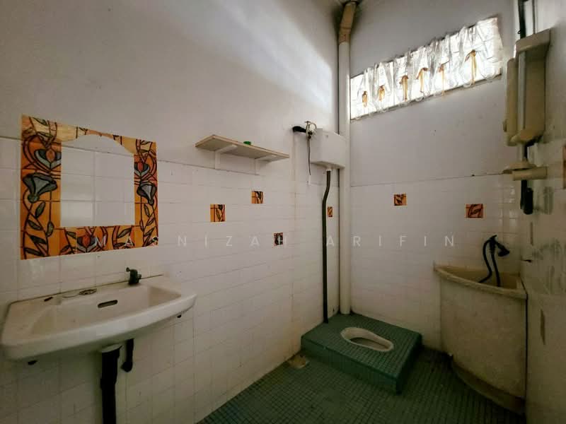 Rumah Berkembar untuk Dijual di Klebang (Melaka) - Masnizah Arifin - Bathroom - PropertyGuru.com.my
