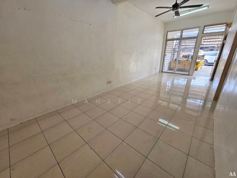 1-storey Terraced House for Sale in Bandar Saujana Putra (Tanjong Duabelas) - Mahafiz . - PropertyGuru.com.my
