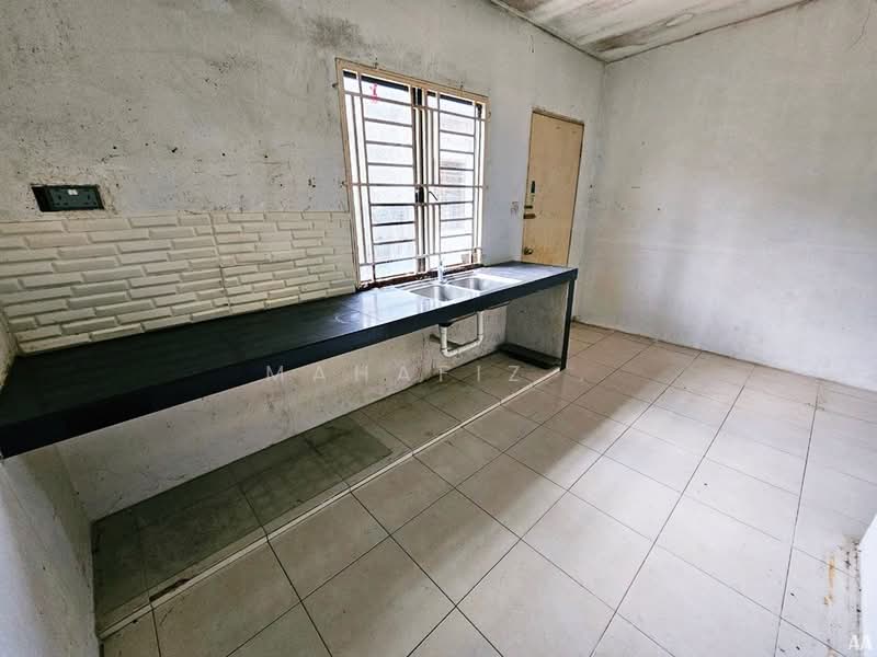 1-storey Terraced House for Sale in Bandar Saujana Putra (Tanjong Duabelas) - Mahafiz . - PropertyGuru.com.my