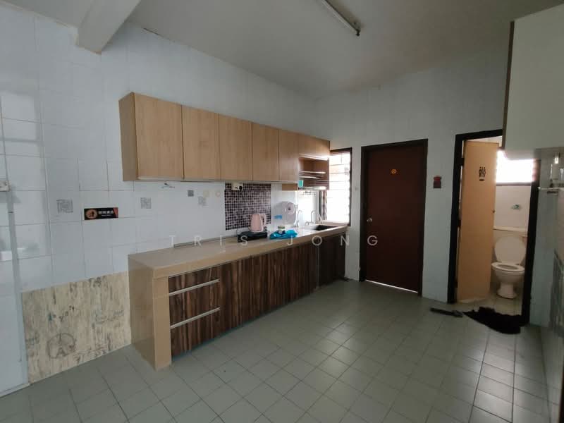 2-storey Terraced House for Rent in Rawang Perdana 2 (Rawang) - Tris Jong - Kitchen - PropertyGuru.com.my