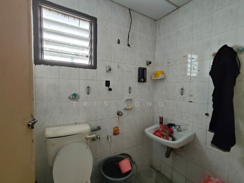 2-storey Terraced House for Rent in Rawang Perdana 2 (Rawang) - Tris Jong - Bathroom - PropertyGuru.com.my