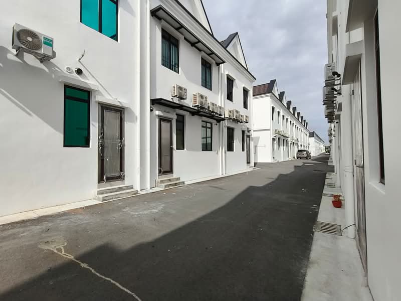 2-storey Terraced House for Sale in Bandar Seri Alam (Masai) - Roy Yap - Exterior - PropertyGuru.com.my