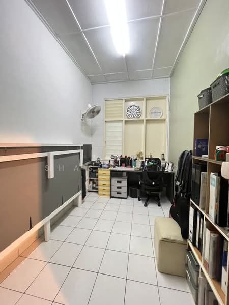 1.5-storey Terraced House for Sale in Taman Molek (Johor Bahru) - Shasha Ang - PropertyGuru.com.my