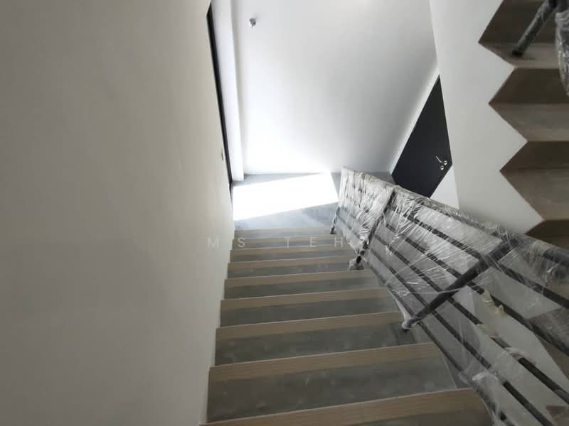 Semi-D Factory for Sale in Eco Business Park V (Puncak Alam) - Ms Teh - Corridor - PropertyGuru.com.my