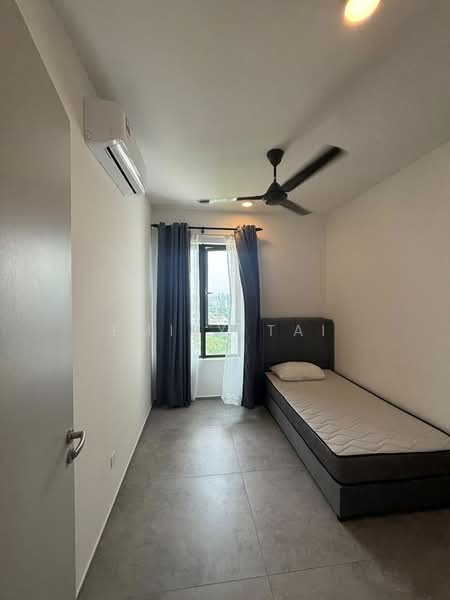 Kondominium untuk Disewa di SkyVogue - Emily Tai - Bedroom - PropertyGuru.com.my