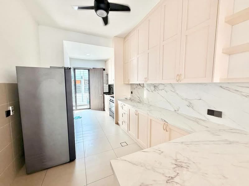 Terraced House for Sale in Elmina (Shah Alam) - Hamizah . - Kitchen - PropertyGuru.com.my
