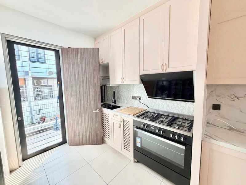 Terraced House for Sale in Elmina (Shah Alam) - Hamizah . - Kitchen - PropertyGuru.com.my