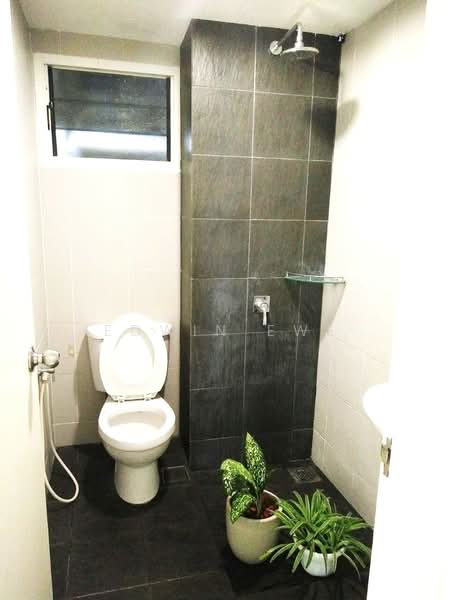 Kondominium untuk Disewa di Gurney Park Condominium - Edwin Ewe - Bathroom - PropertyGuru.com.my