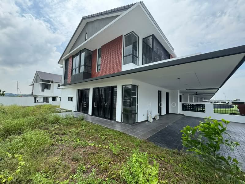 2-storey Terraced House for Sale in Elmina (Shah Alam) - Evelyn Khoo - Side Land - PropertyGuru.com.my
