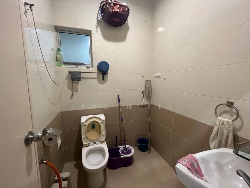 Rumah Teres 2 Tingkat untuk Dijual di Taman Wawasan (Puchong) - Jayden Lee - Bathroom - PropertyGuru.com.my