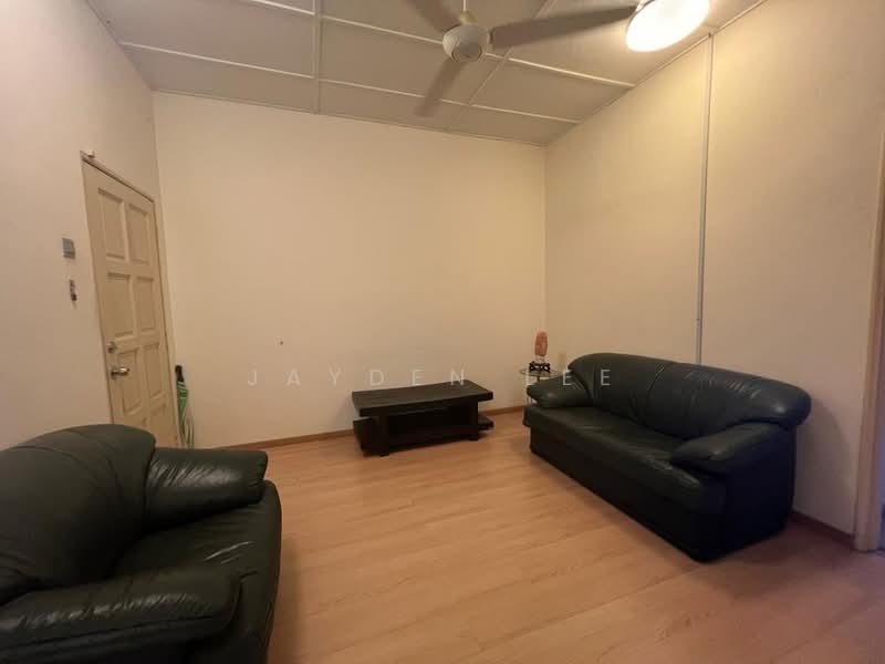 Rumah Teres 2 Tingkat untuk Dijual di Taman Wawasan (Puchong) - Jayden Lee - Living Room - PropertyGuru.com.my